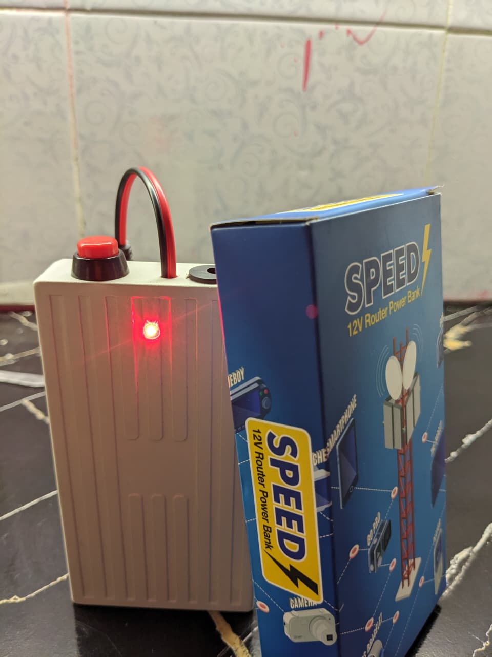 1st Class |  ROUTER POWER BANK /12 VOLT/ 9 VOLT